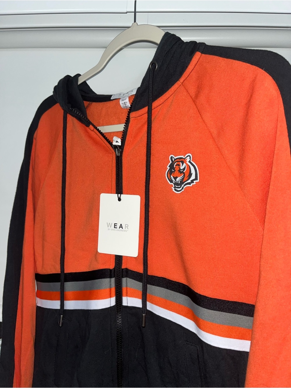 NWT Cincinnati Bengals Zip Up
